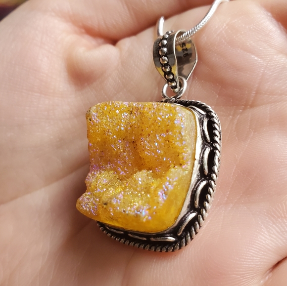 NEW Glitter Druzy Sparkle Necklace Yellow Square - Picture 2 of 3